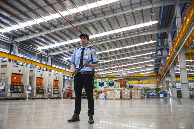 Nhân viên bảo vệ ngân hàng